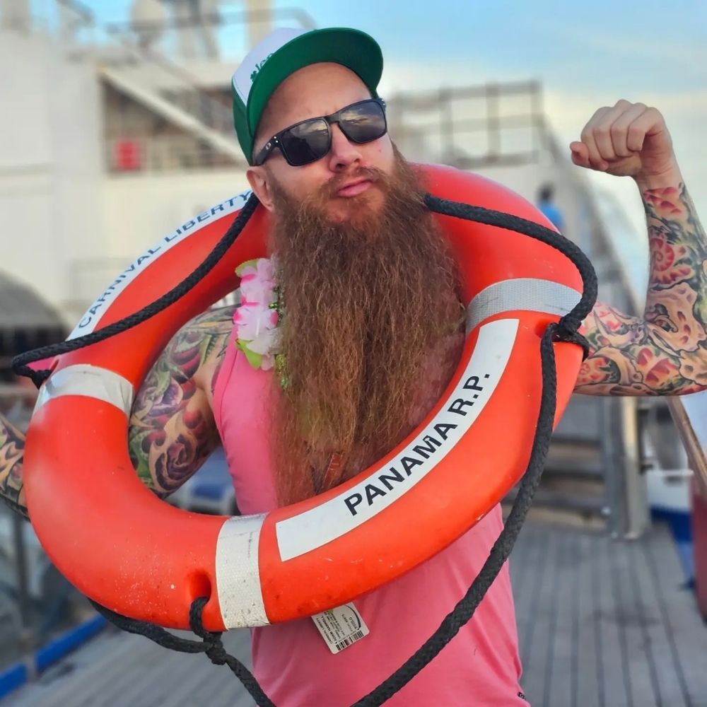 Meet your Posher, Adam